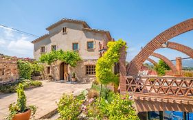 Masia Rural Can Lluci para 14 pax con Piscina y Barbacoa a 30min de Barcelona